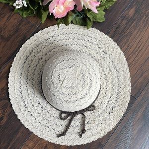 Crochet rimmed hat